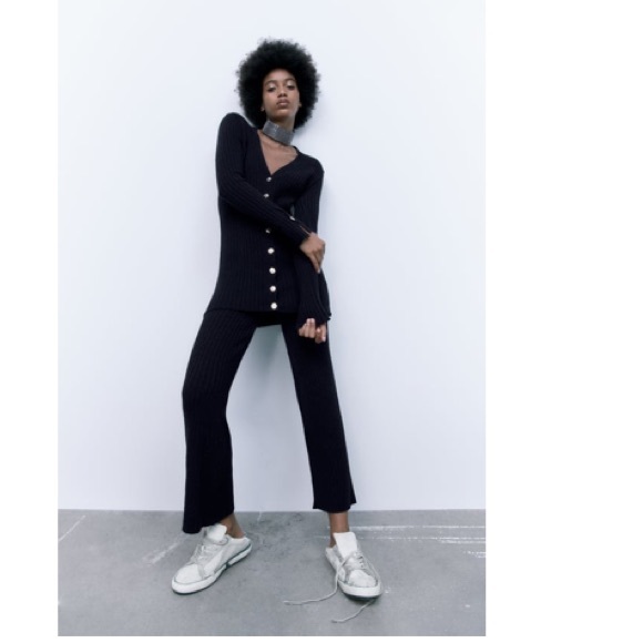 Gold buttoned rib knit cardigan sweater - Picture 3 of 6